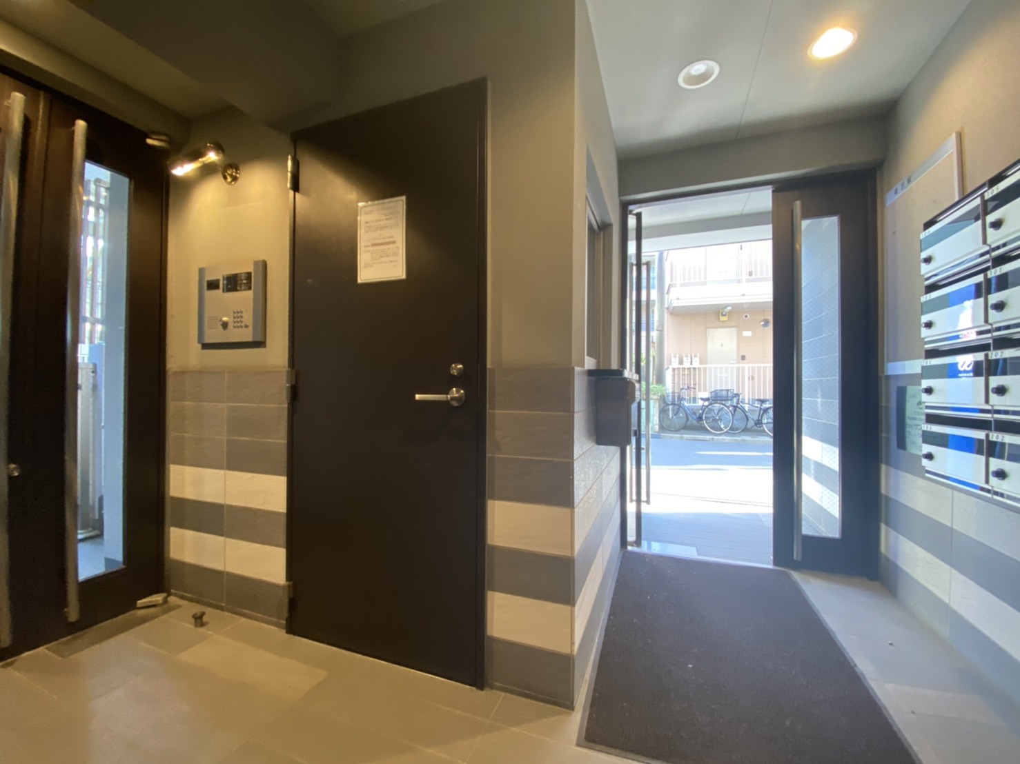 建物エントランス