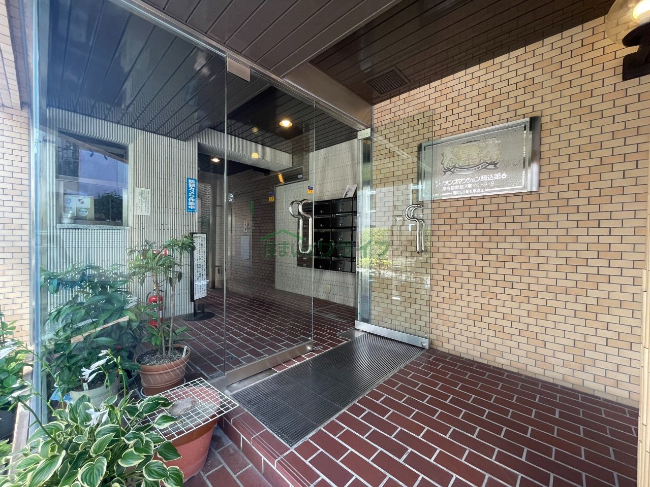 建物エントランス