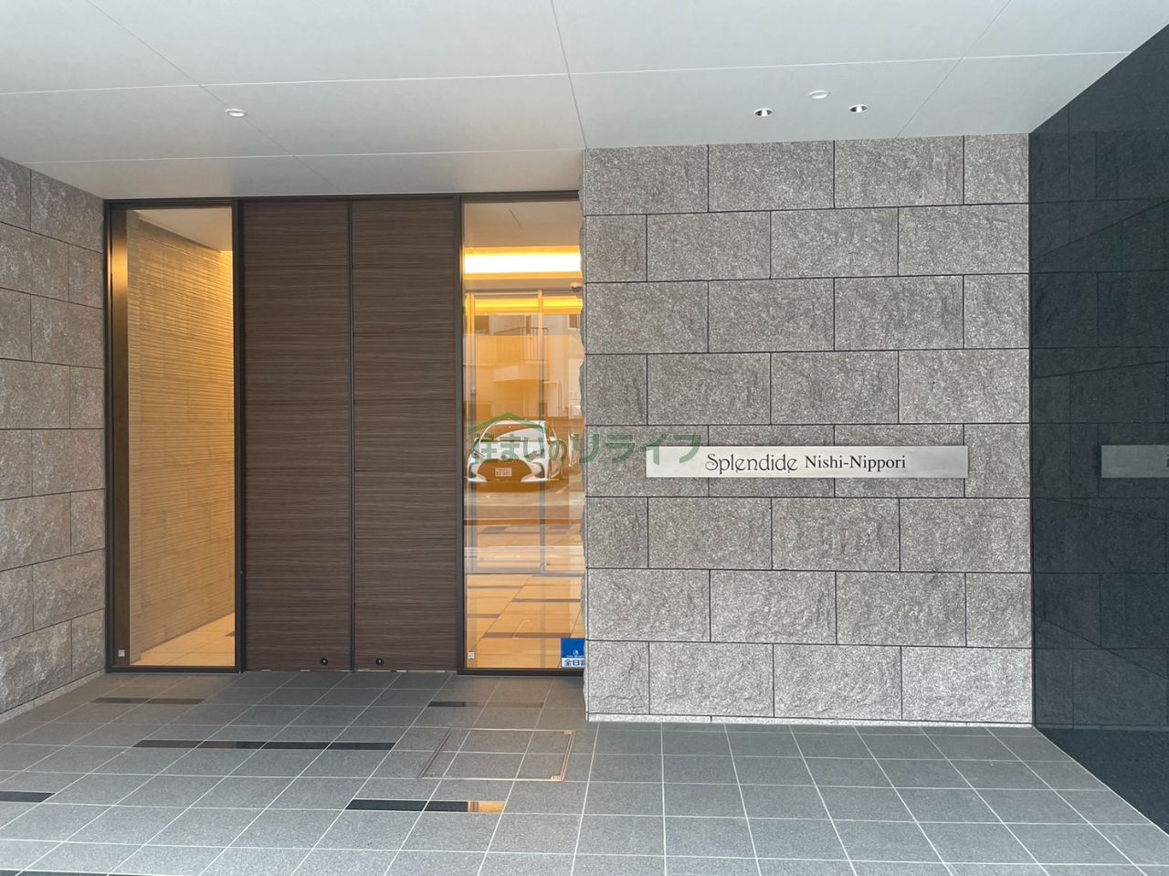 建物エントランス