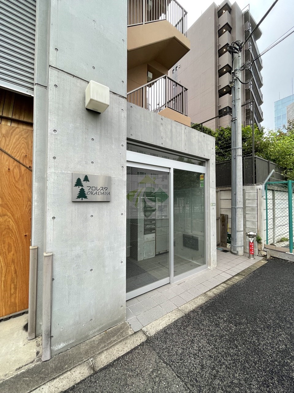 建物エントランス