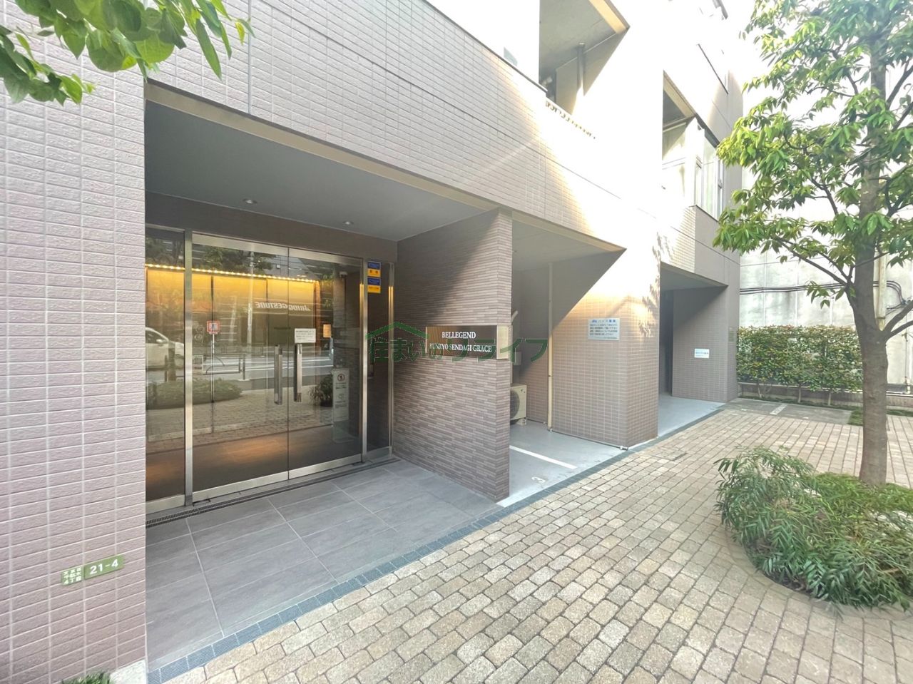 建物エントランス