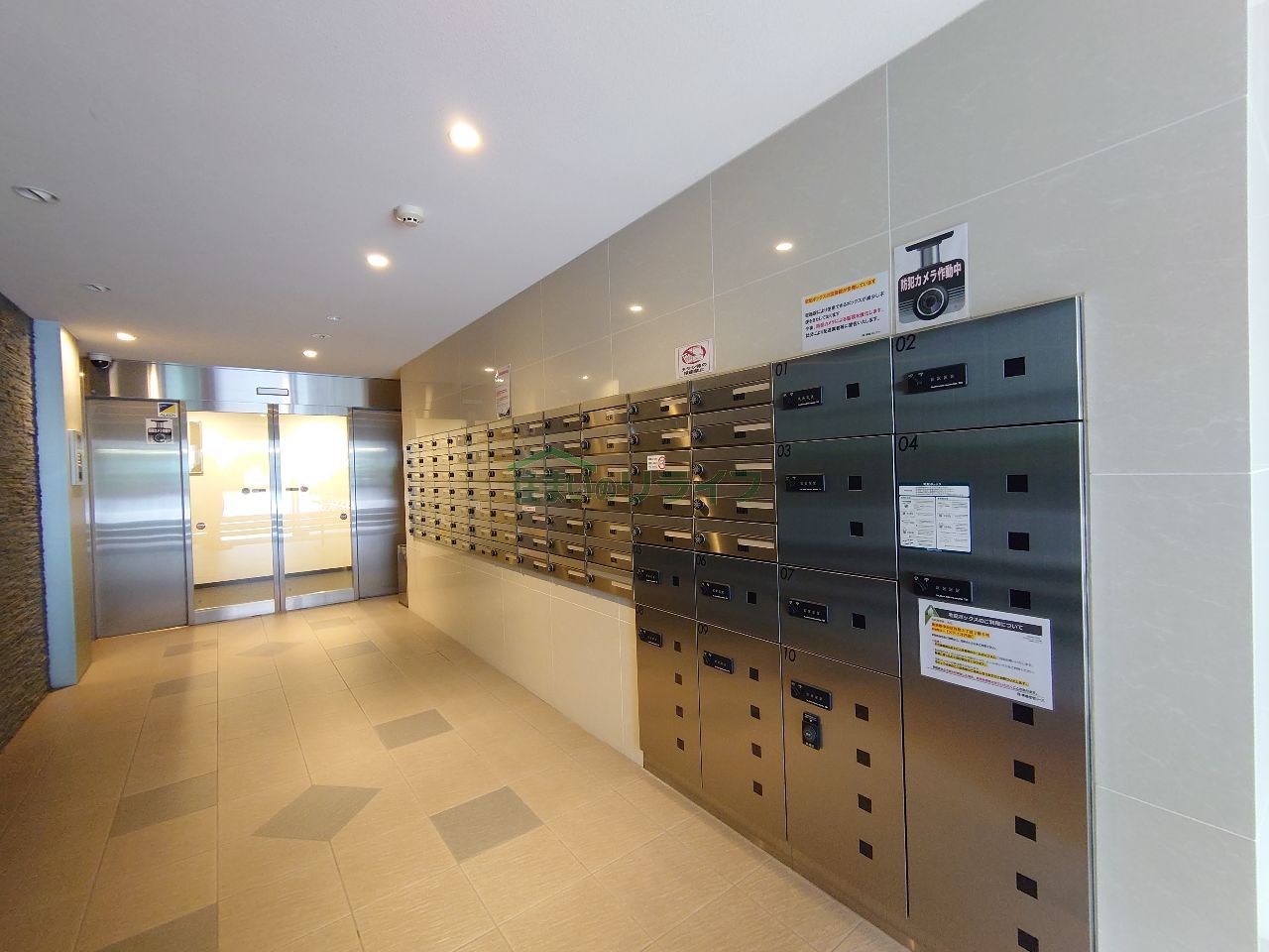 建物エントランス