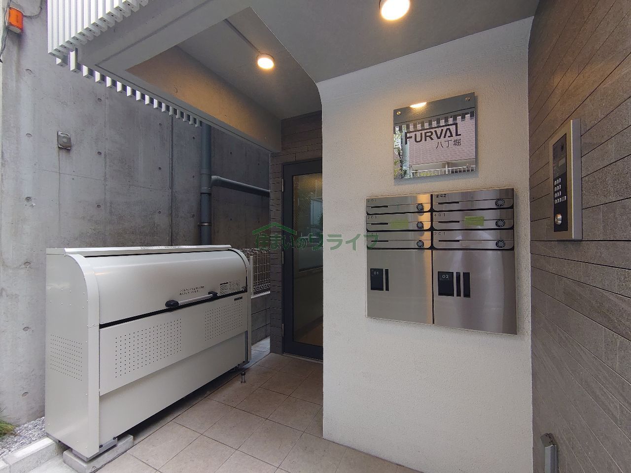 建物エントランス