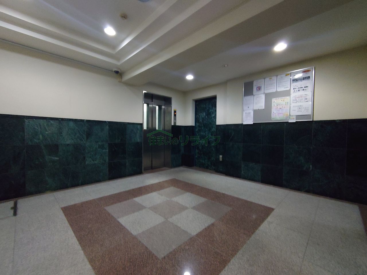 建物エントランス