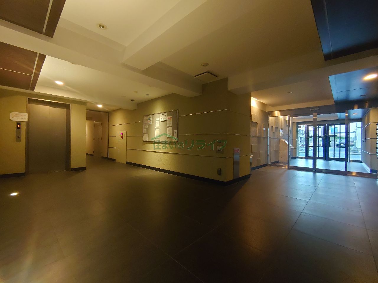 建物エントランス