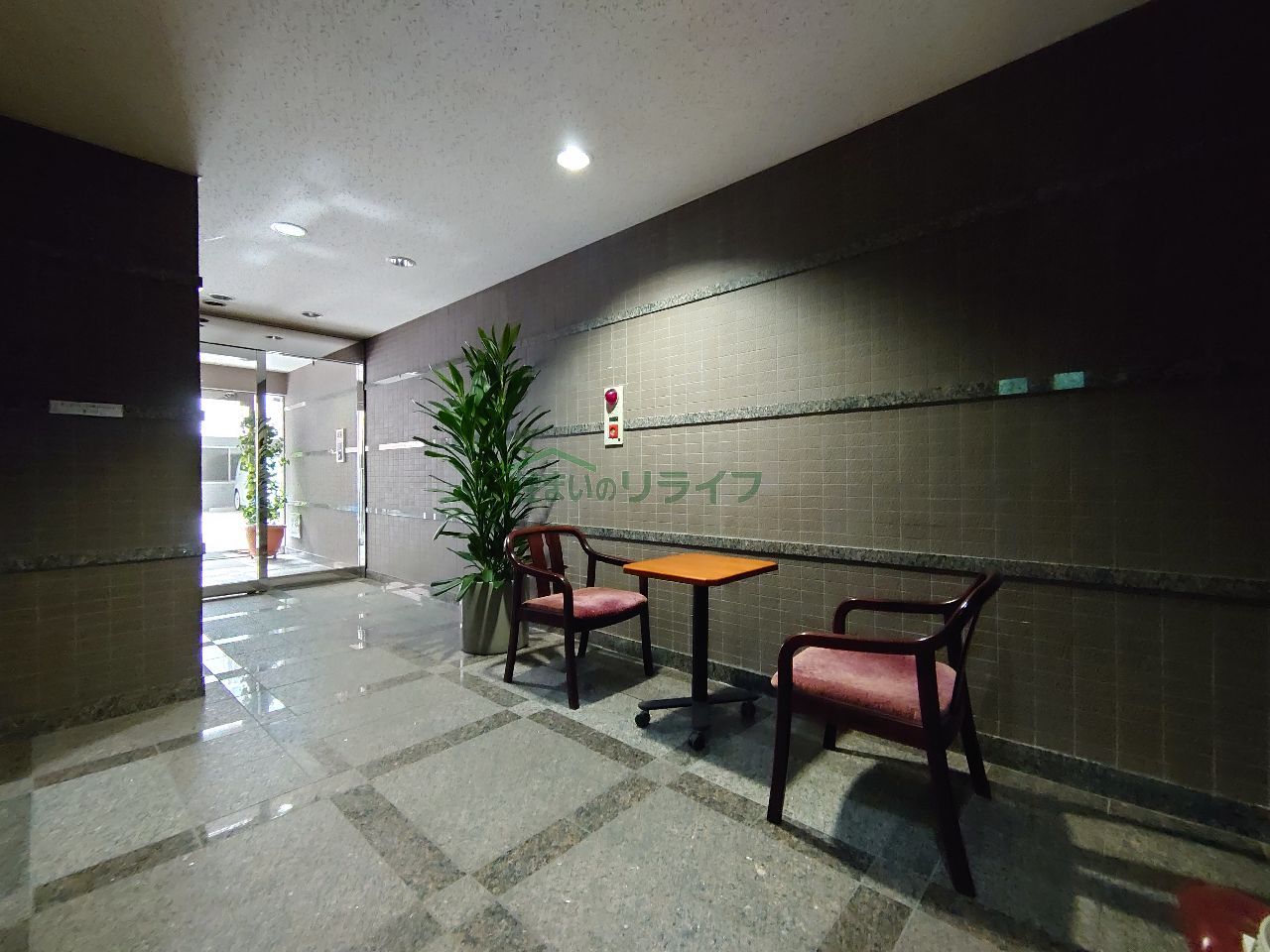 建物エントランス