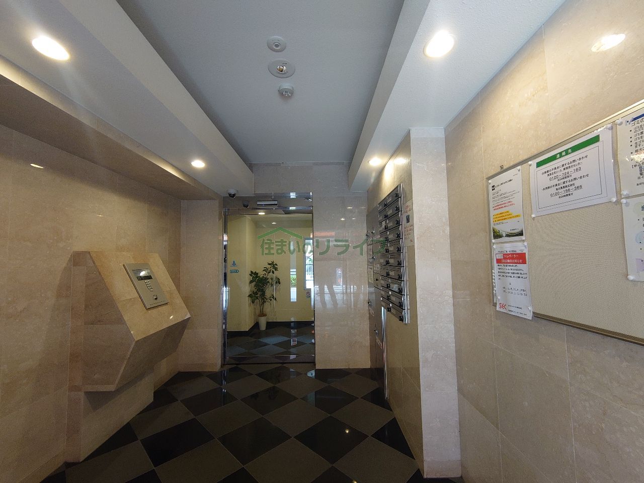 建物エントランス