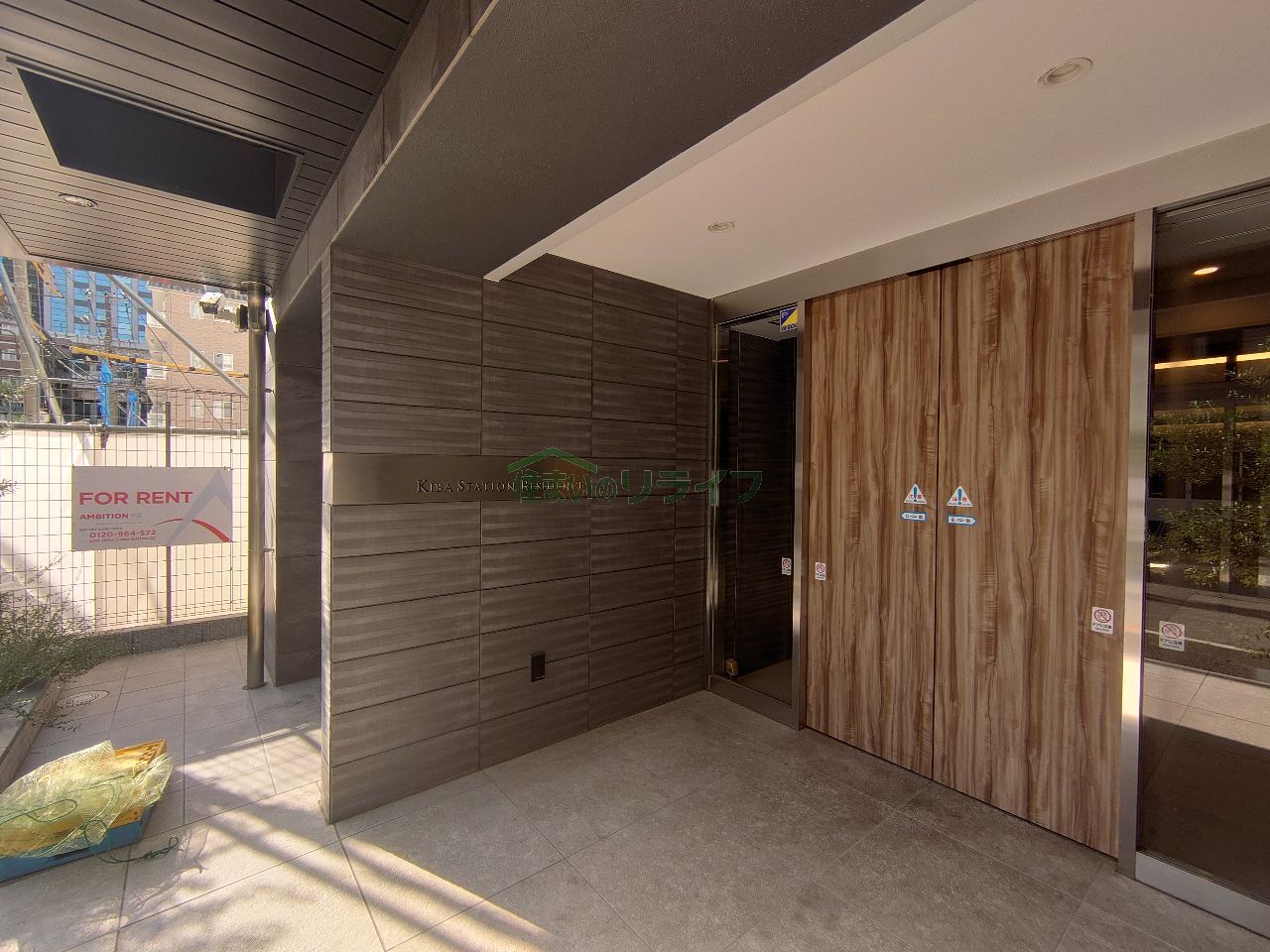 建物エントランス