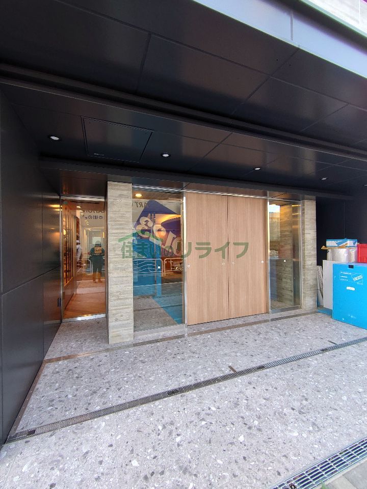 建物エントランス