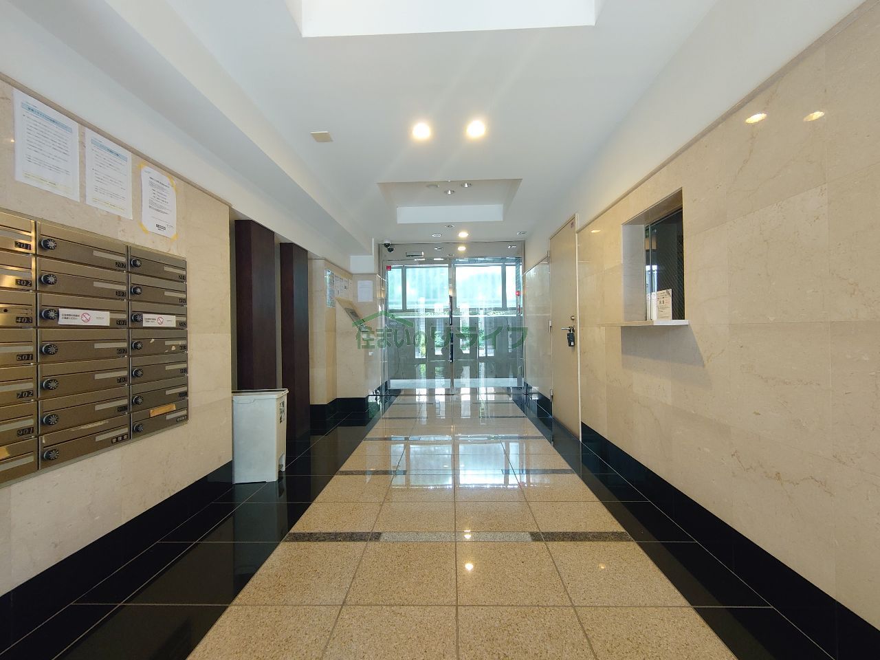 建物エントランス