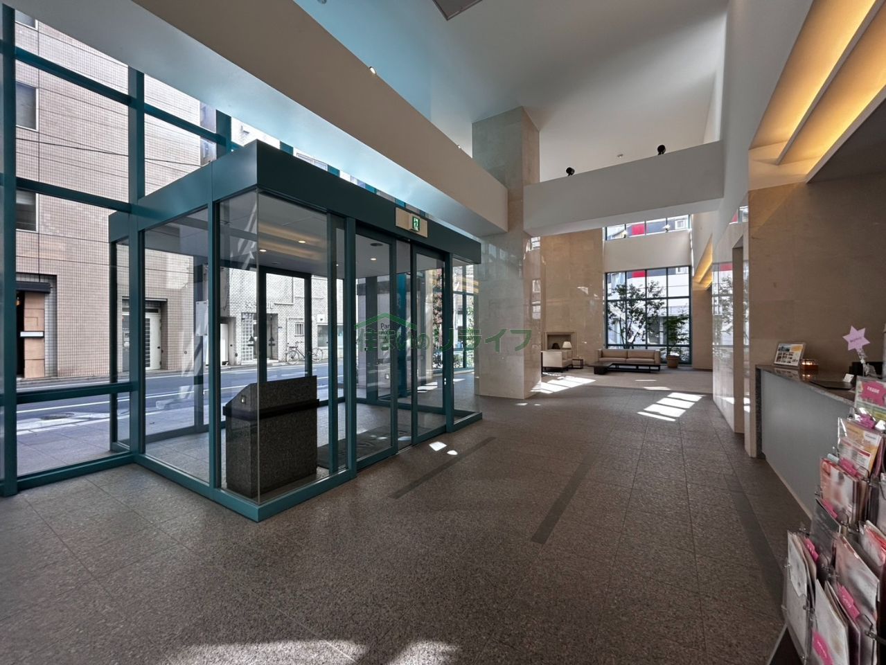 建物エントランス