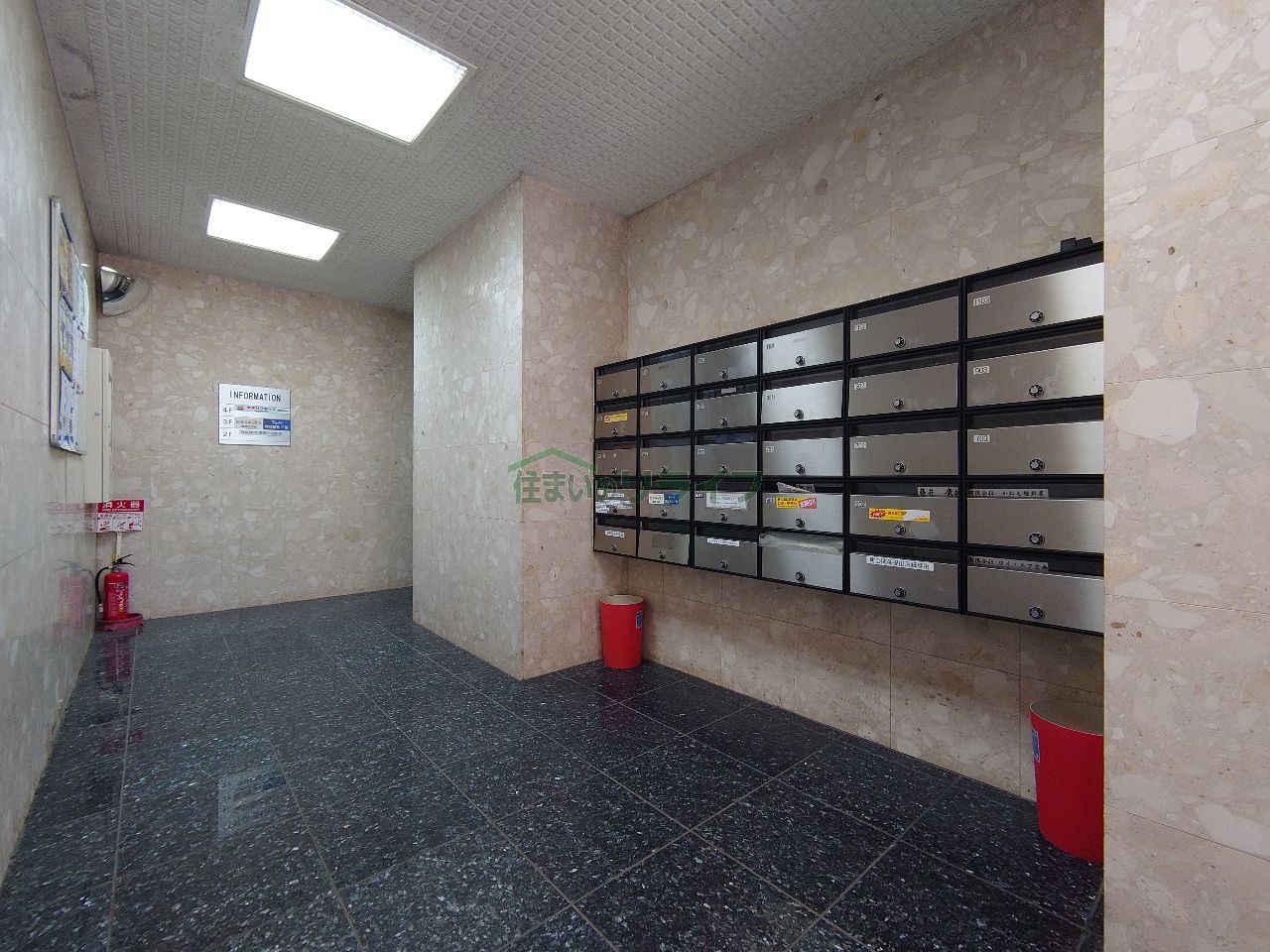 建物エントランス