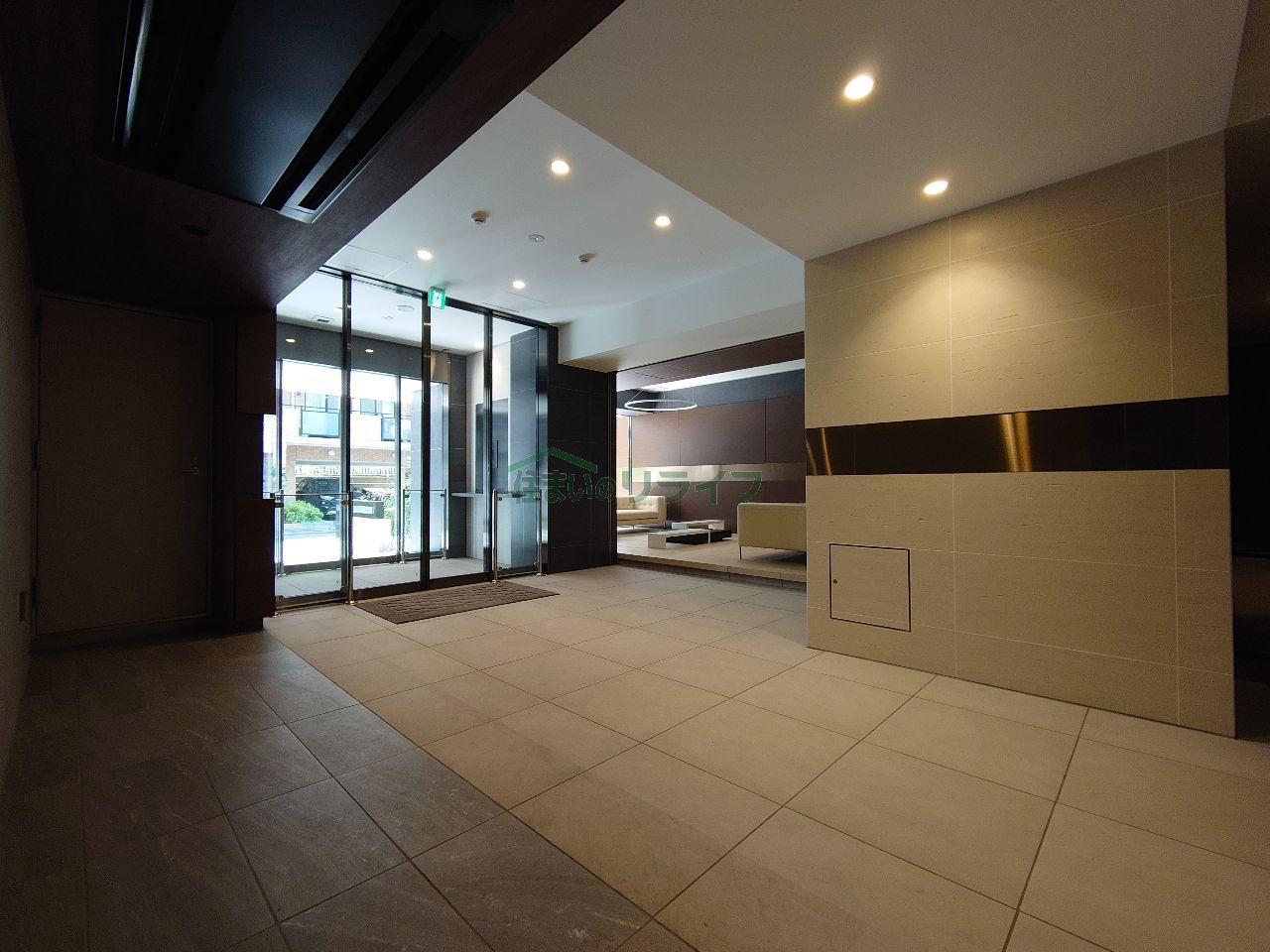 建物エントランス