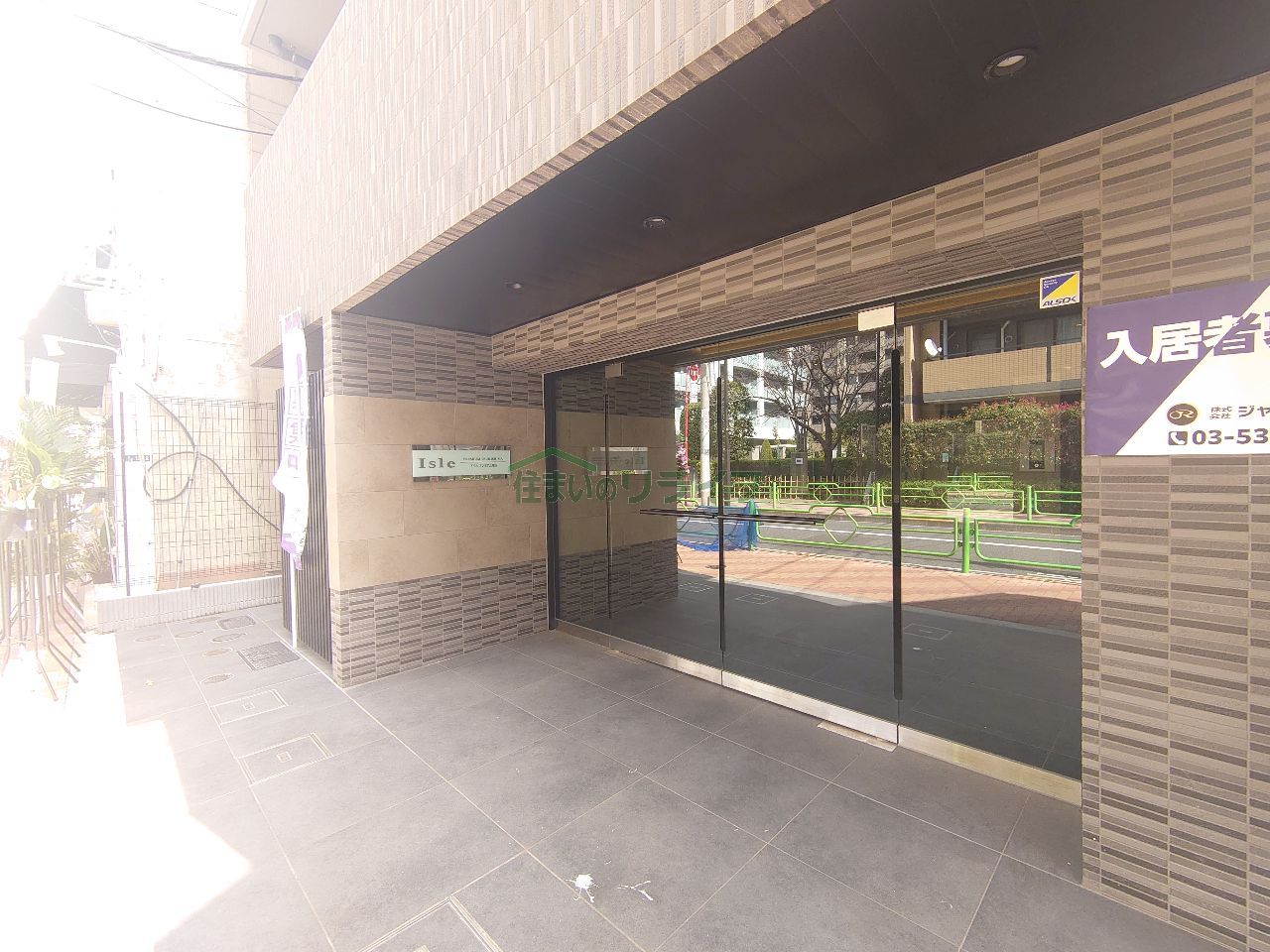 建物エントランス