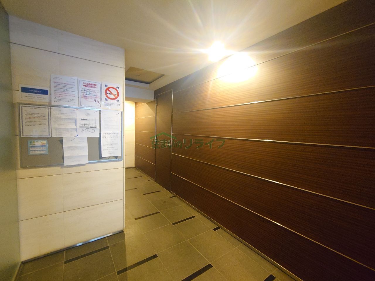 建物エントランス