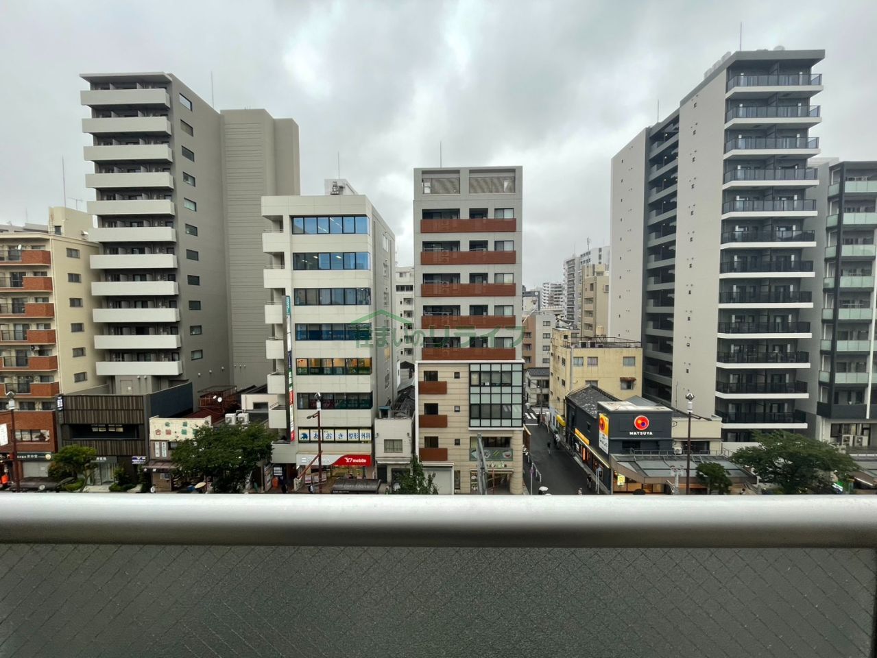 バルコニー