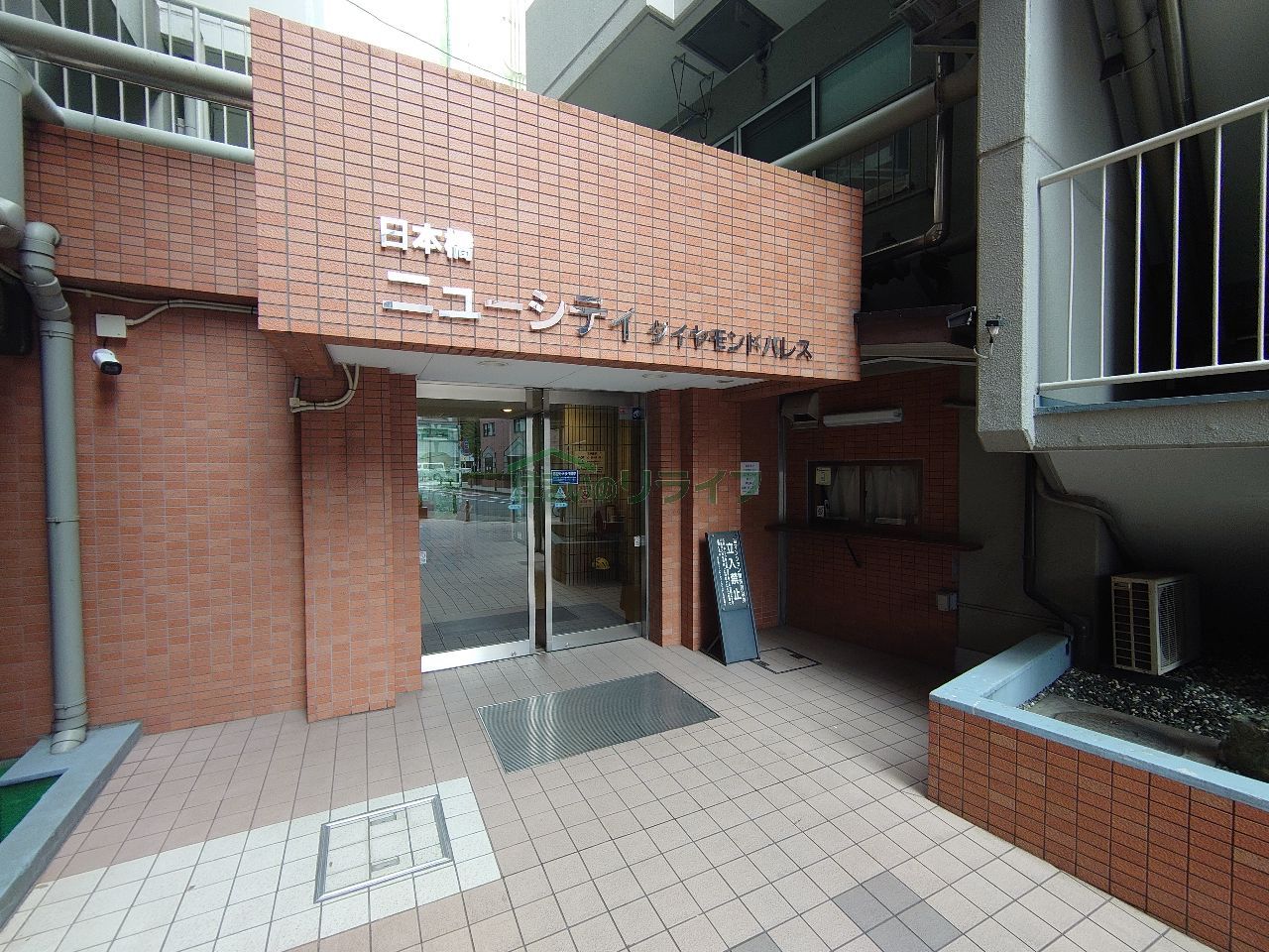 建物エントランス