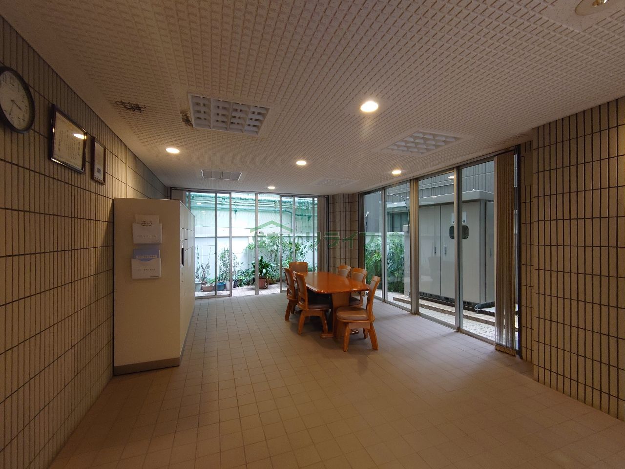 建物エントランス