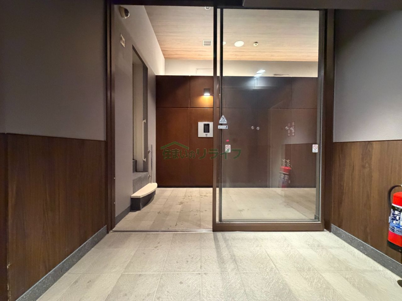 建物エントランス