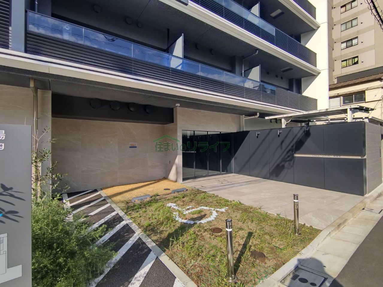 建物エントランス