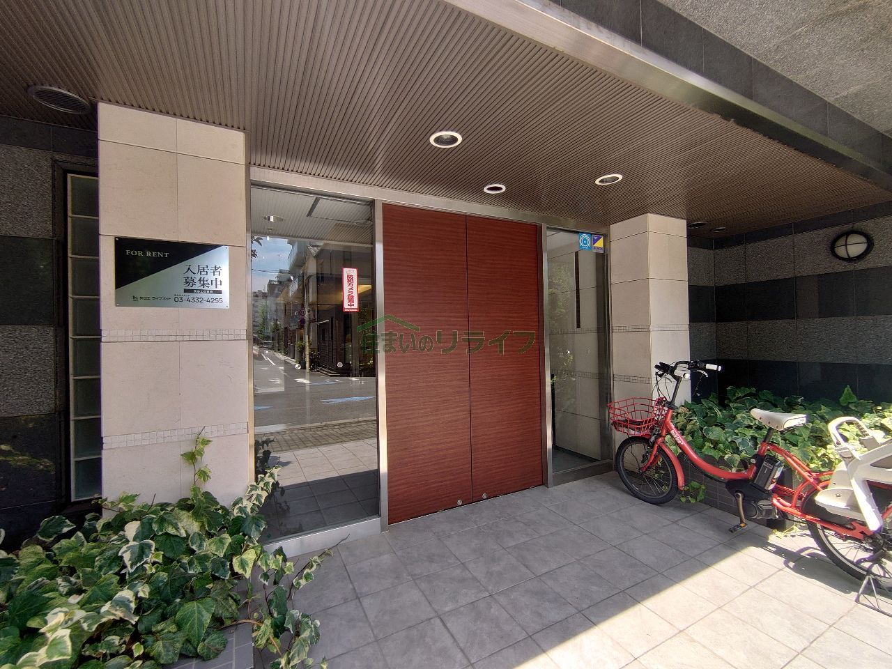 建物エントランス