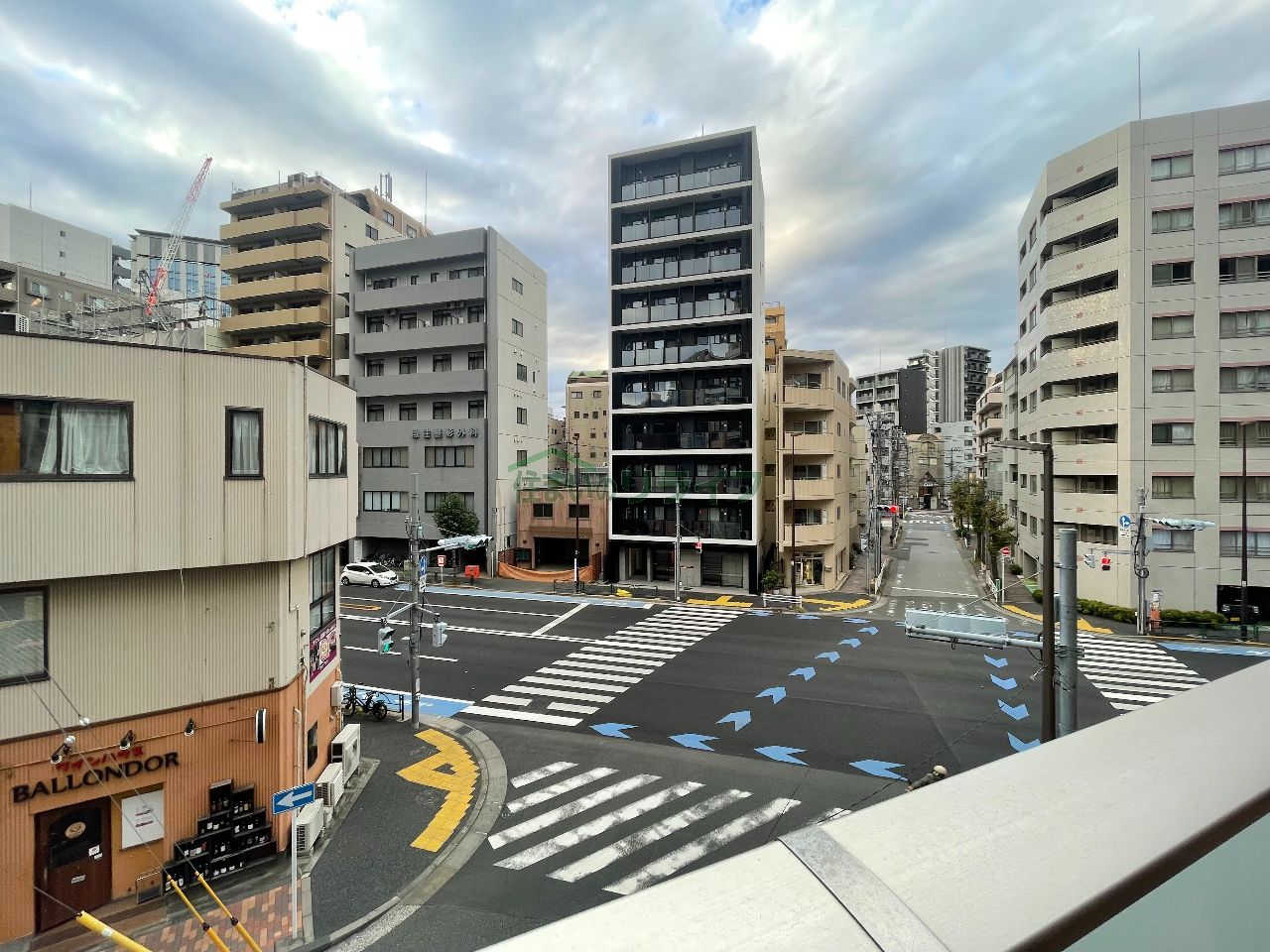 バルコニー