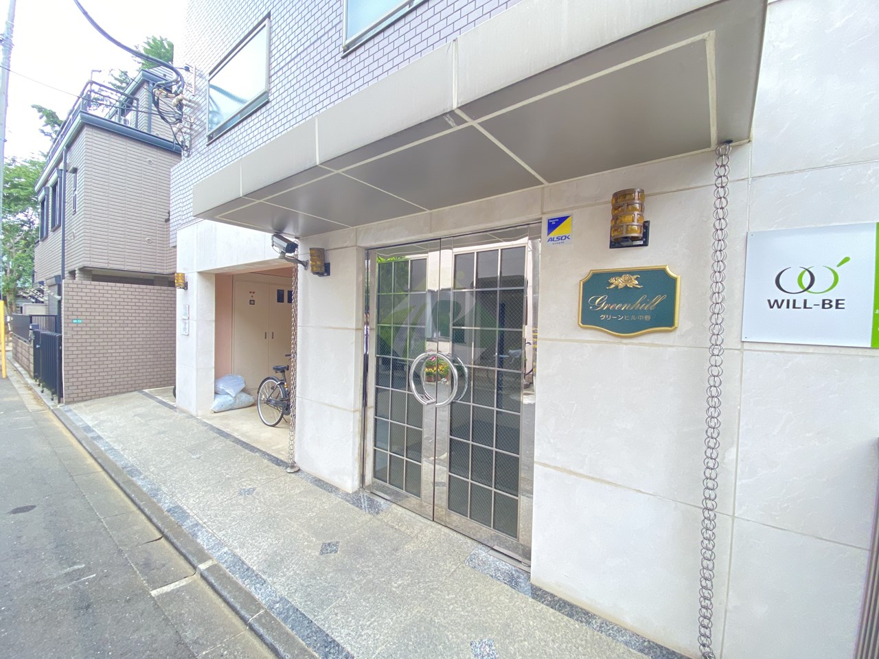 建物エントランス