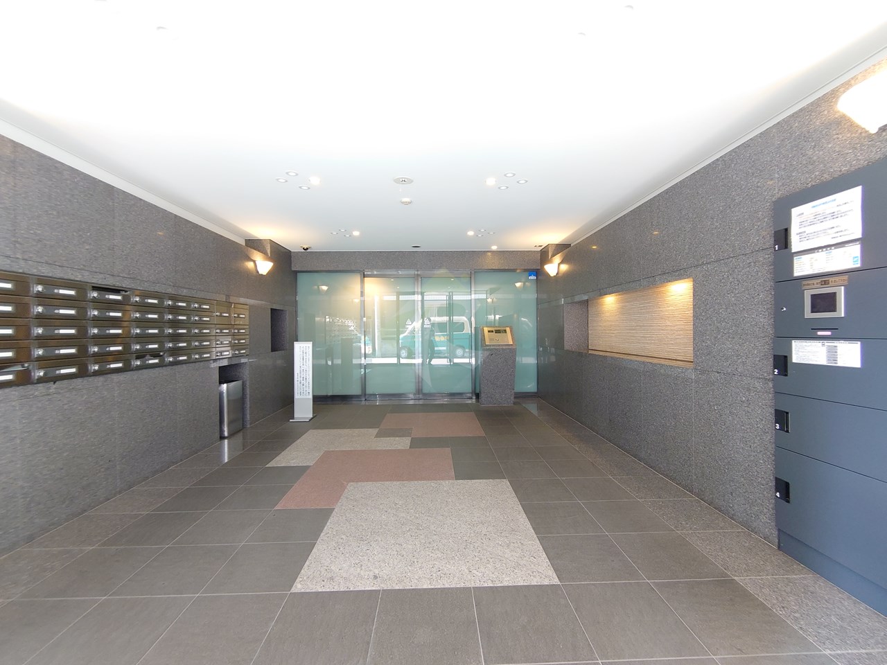 建物エントランス