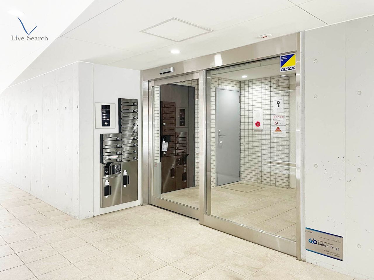 建物エントランス