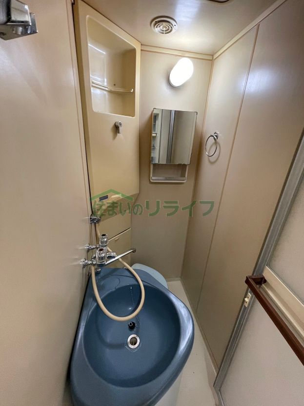 シャワールーム