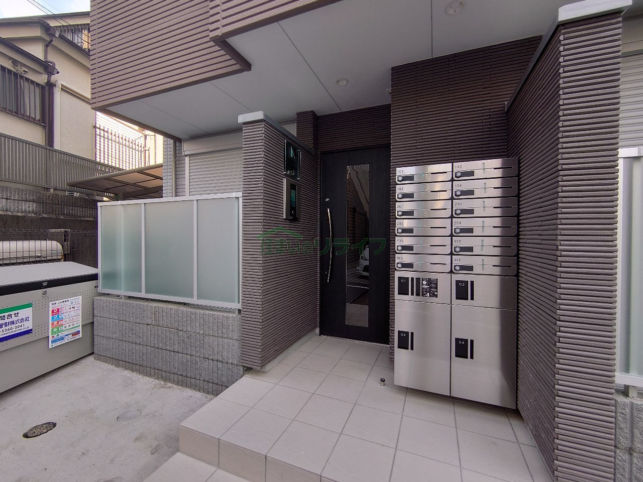 建物エントランス