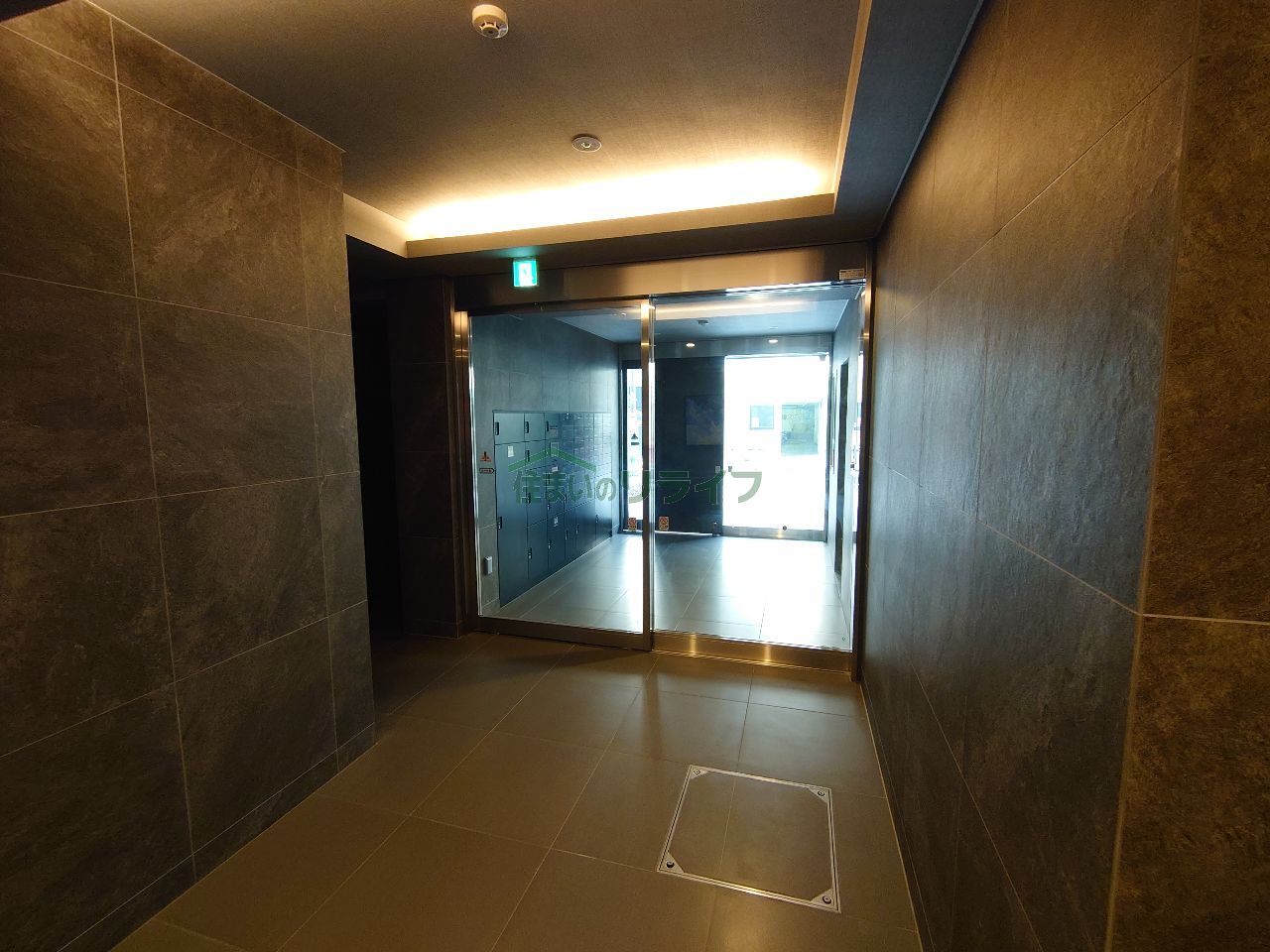 建物エントランス