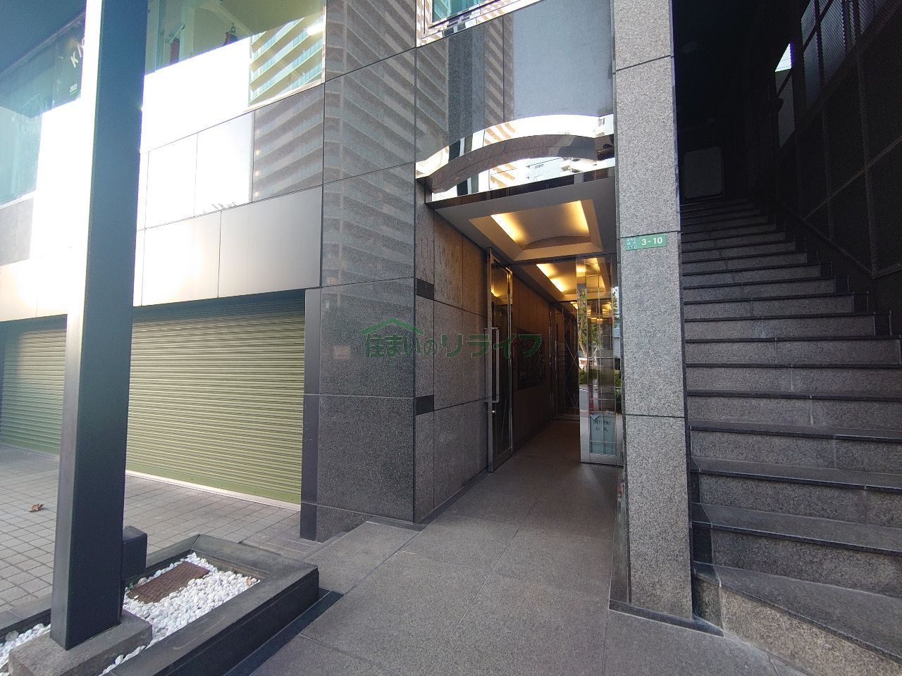 建物エントランス