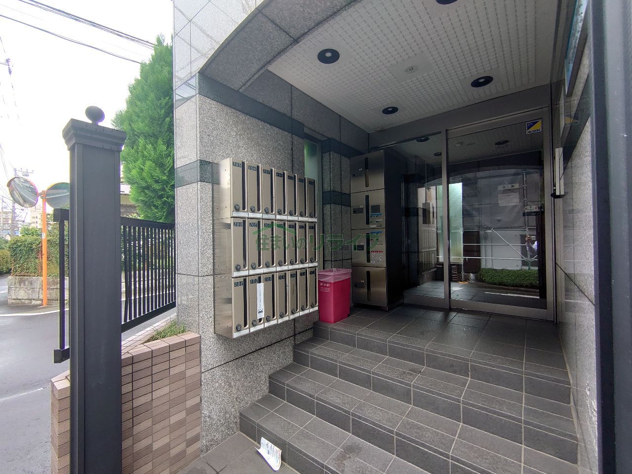 建物エントランス