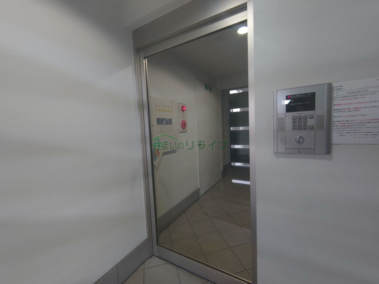 建物エントランス