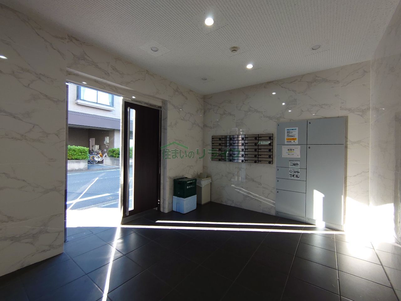 建物エントランス