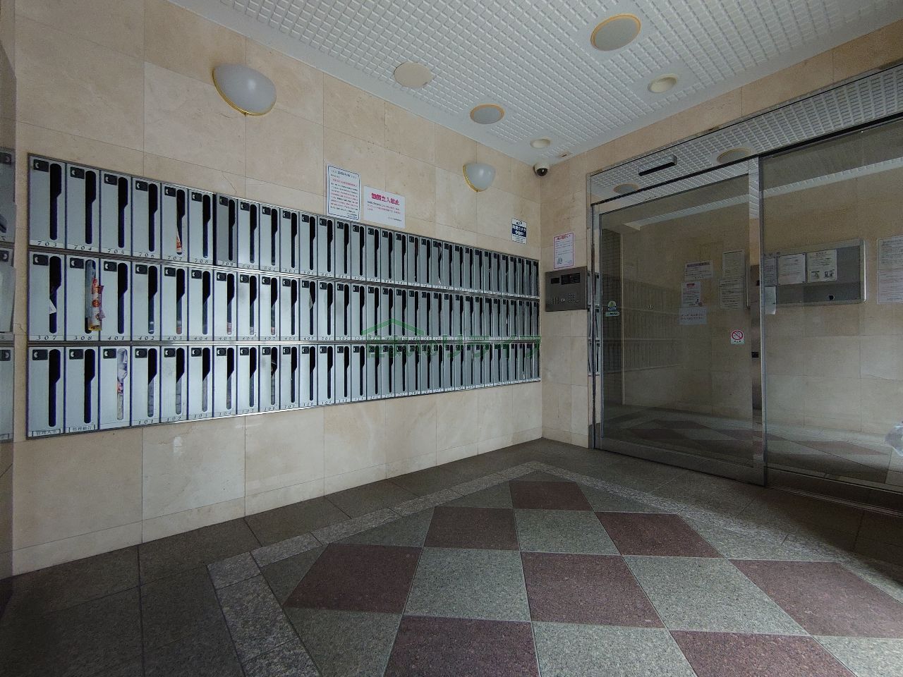 建物エントランス