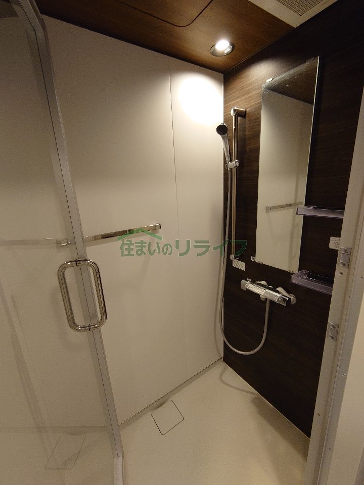 シャワールーム