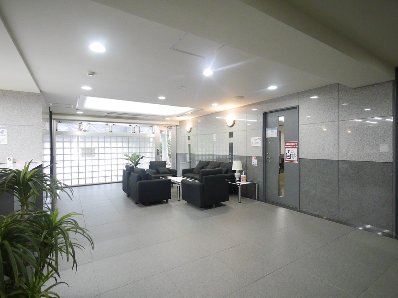 建物エントランス