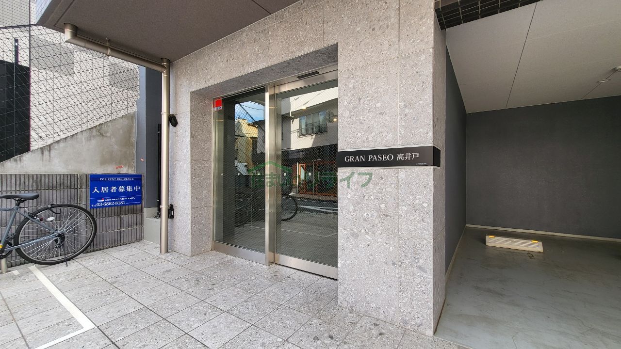 建物エントランス