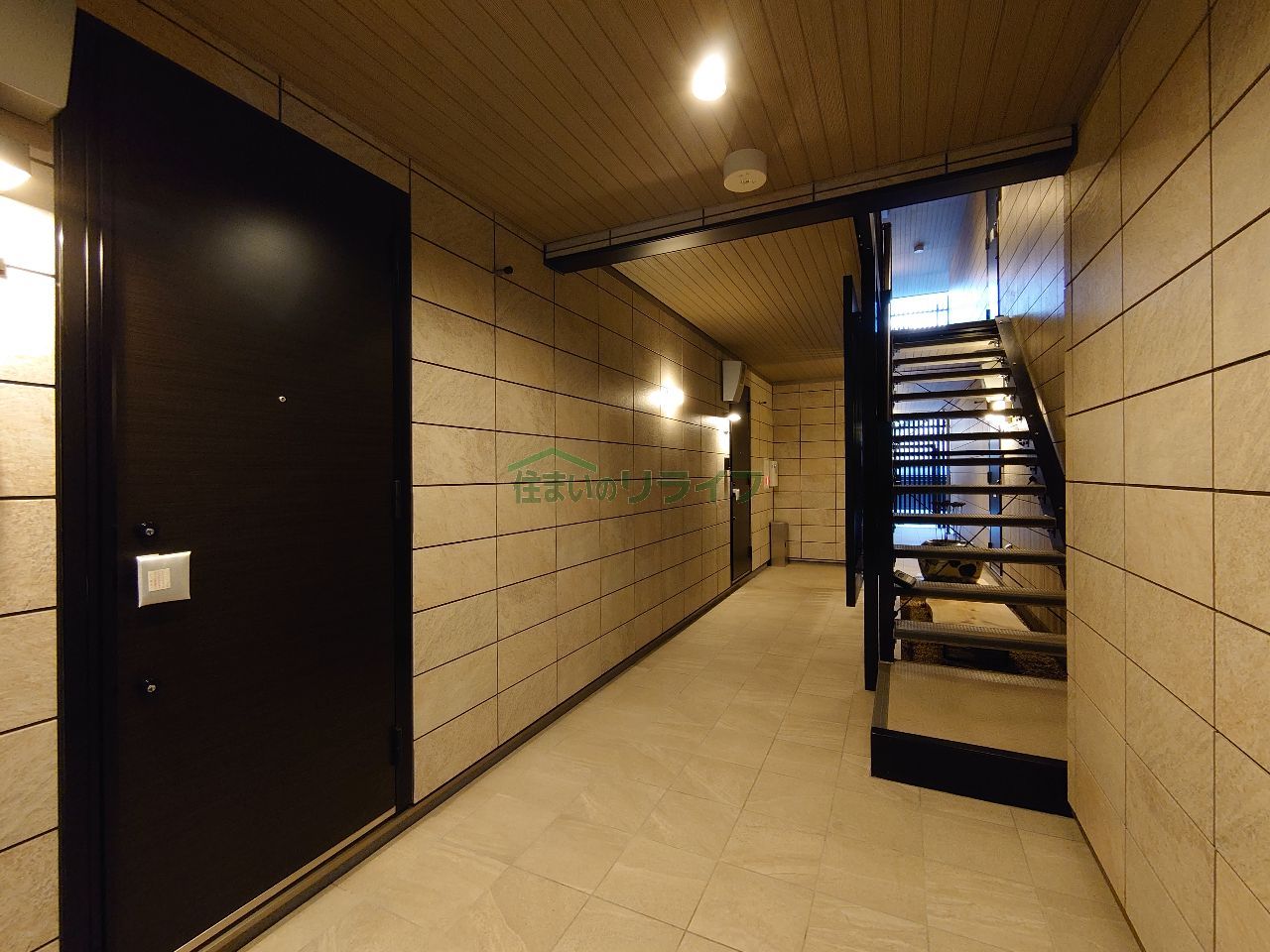 建物エントランス