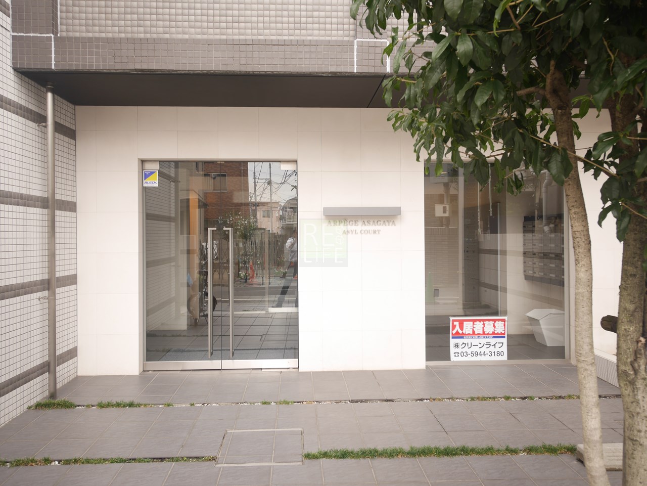 建物エントランス