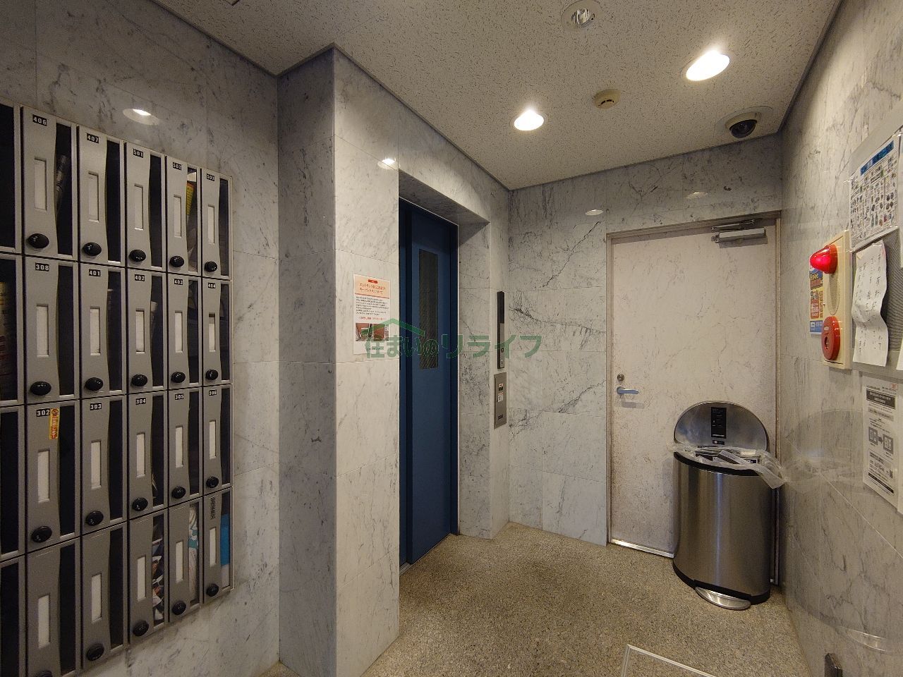 建物エントランス