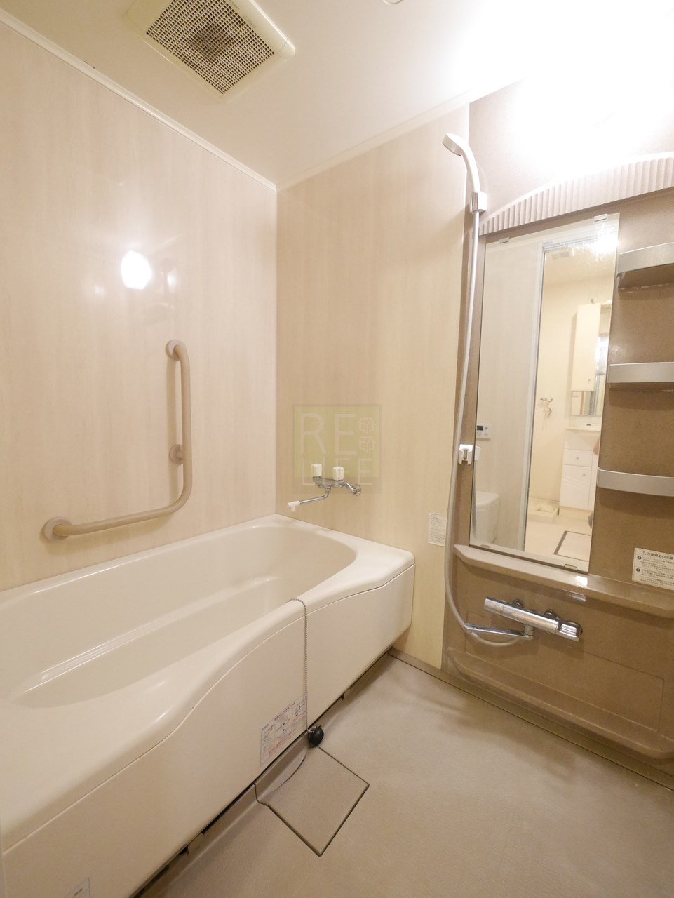 シャワールーム