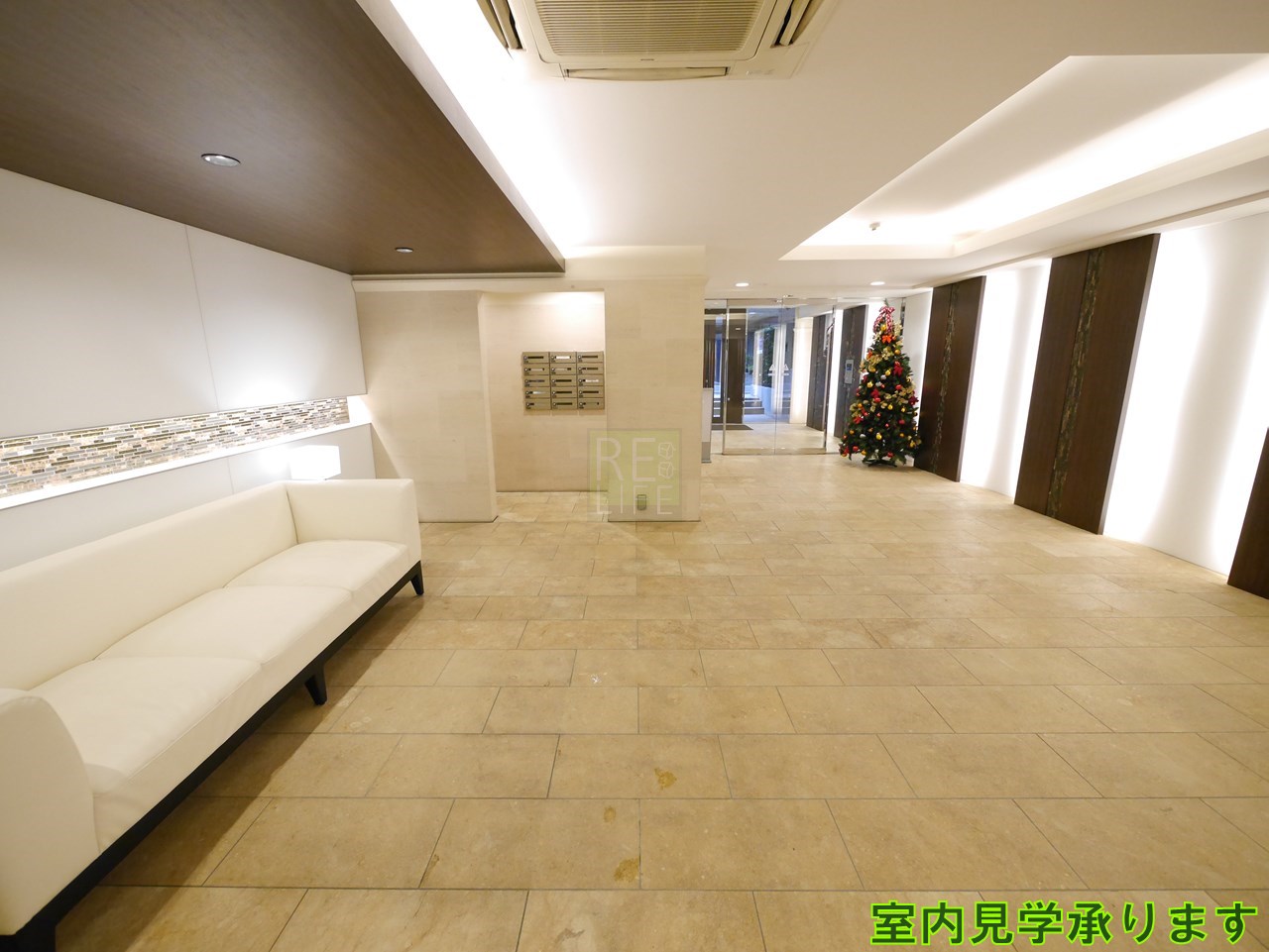 建物エントランス