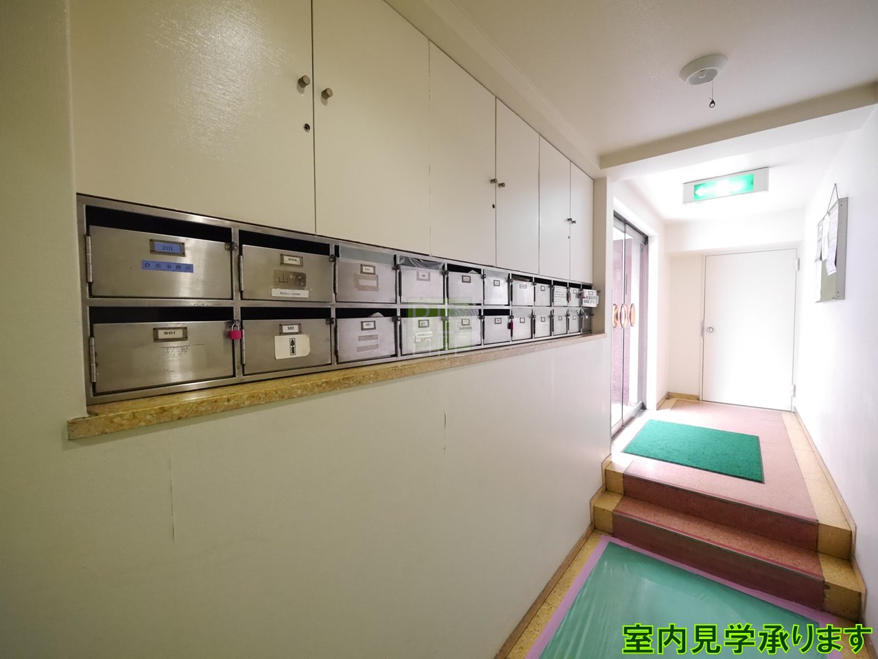 建物エントランス