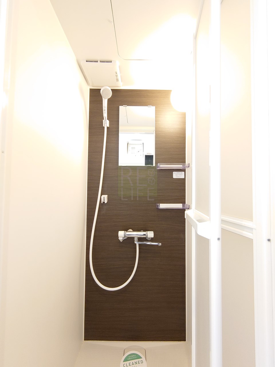 シャワールーム
