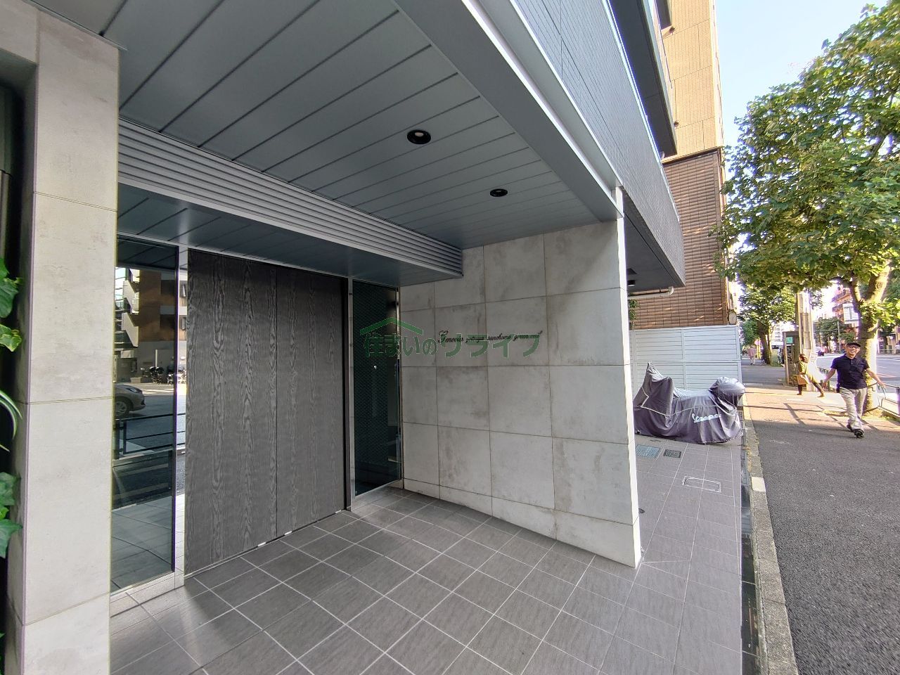 建物エントランス