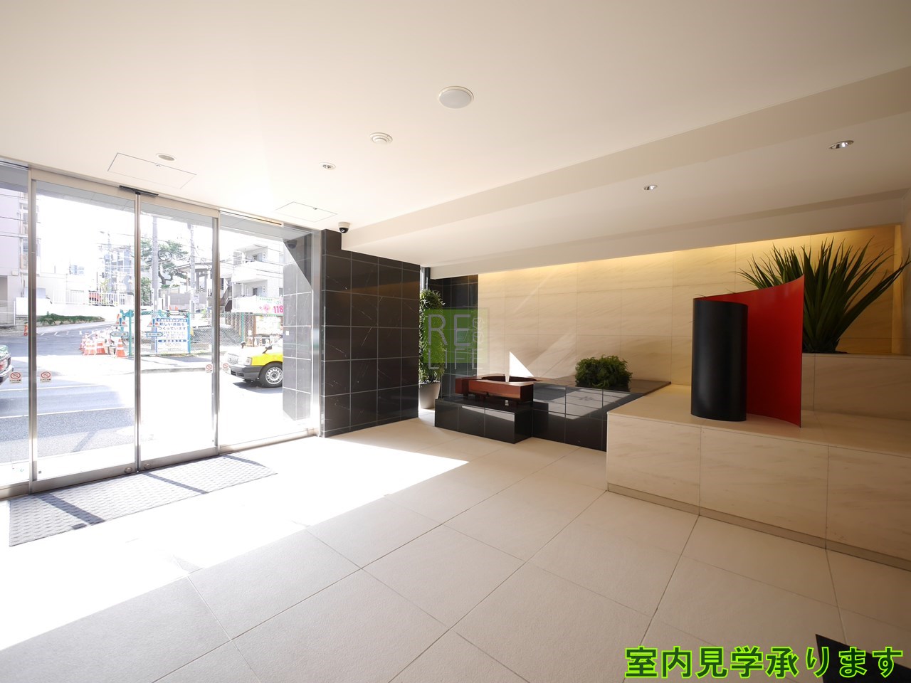 建物エントランス