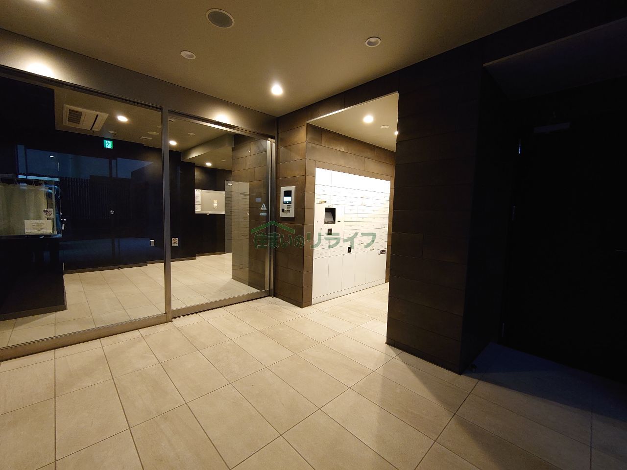 建物エントランス